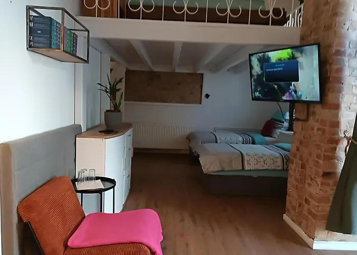 Alfred * Βερολίνο